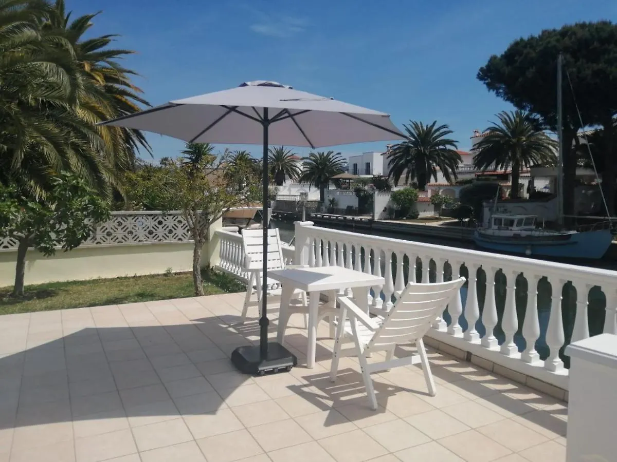 Casa Fluvia Villa Empuriabrava Spain